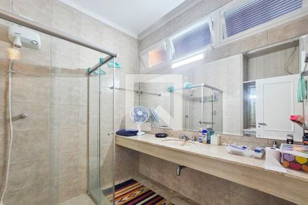 Casa para alugar com 350m², 4 quartos e 7 vagasBanheiro 2