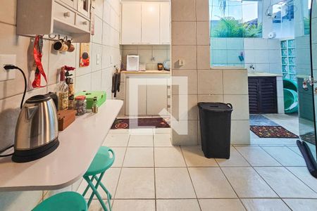 Casa para alugar com 350m², 4 quartos e 7 vagasCozinha 2