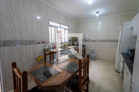Casa à venda com 200m², 3 quartos e 2 vagasCozinha
