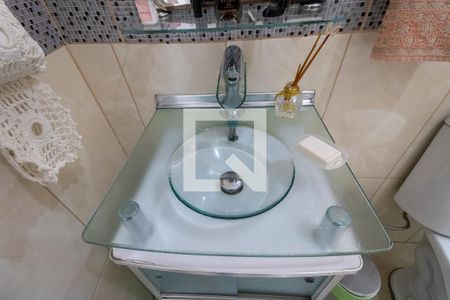 Casa à venda com 200m², 3 quartos e 2 vagasBanheiro 2