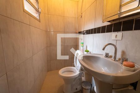 Casa à venda com 200m², 3 quartos e 2 vagasBanheiro 4