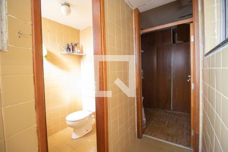 Apartamento para alugar com 189m², 3 quartos e 1 vaga Apartamento para alugar com 189m², 3 quartos e 1 vagaBanheiro de Serviço