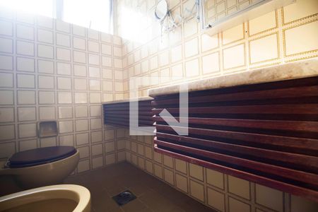 Apartamento para alugar com 189m², 3 quartos e 1 vaga Apartamento para alugar com 189m², 3 quartos e 1 vagaBanheiro 2