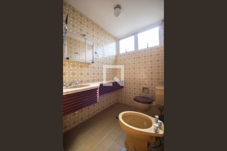 Apartamento para alugar com 189m², 3 quartos e 1 vaga Apartamento para alugar com 189m², 3 quartos e 1 vagaBanheiro