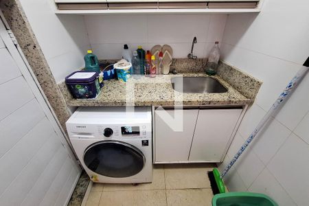 Casa à venda com 350m², 5 quartos e 1 vagaÁrea de Serviço