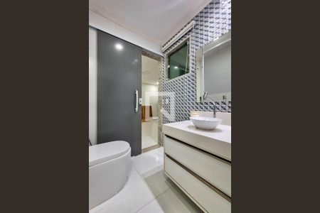 Casa à venda com 350m², 5 quartos e 1 vagaBanheiro da Suíte 4