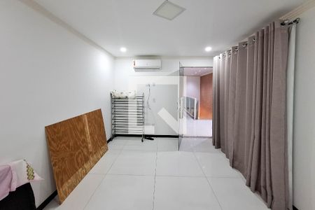 Casa à venda com 350m², 5 quartos e 1 vagaSuíte 4