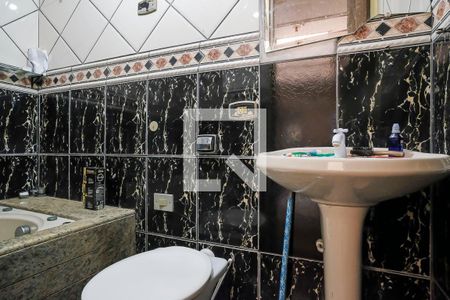 Casa à venda com 200m², 3 quartos e 2 vagasBanheiro 2