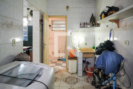 Casa à venda com 200m², 3 quartos e 2 vagasÁrea de serviço