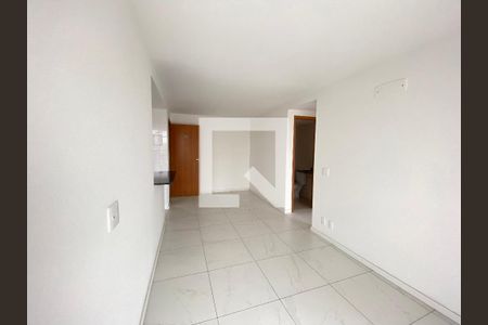 Sala de apartamento à venda com 2 quartos, 56m² em Todos Os Santos, Rio de Janeiro