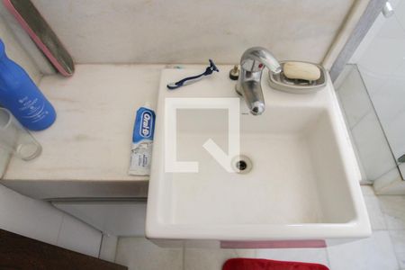 Casa à venda com 379m², 4 quartos e 4 vagasBanheiro Social 1