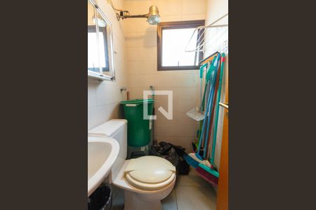 Apartamento à venda com 187m², 5 quartos e 3 vagasBanheiro de Serviço