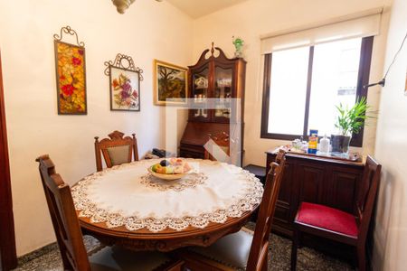 Apartamento à venda com 187m², 5 quartos e 3 vagasCopa