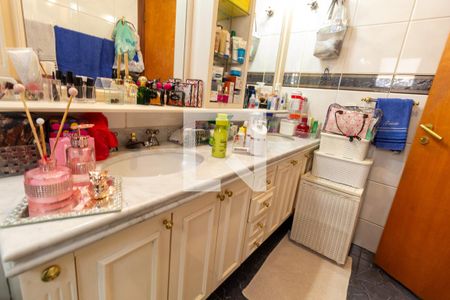 Apartamento à venda com 187m², 5 quartos e 3 vagasBanheiro da Suíte 3