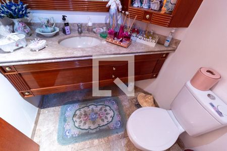 Apartamento à venda com 187m², 5 quartos e 3 vagasBanheiro do Corredor