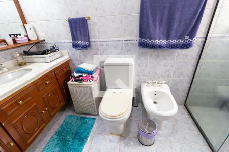 Apartamento à venda com 187m², 5 quartos e 3 vagasBanheiro da Suite 2