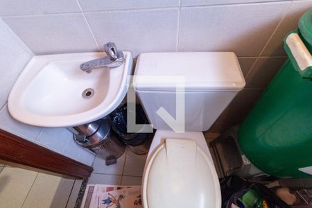 Apartamento à venda com 187m², 5 quartos e 3 vagasBanheiro de Serviço