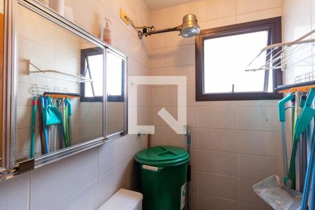 Apartamento à venda com 187m², 5 quartos e 3 vagasBanheiro de Serviço