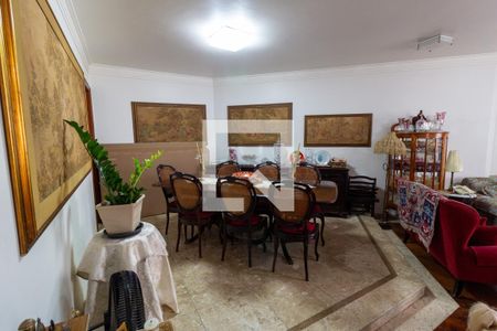 Apartamento à venda com 187m², 5 quartos e 3 vagasSala