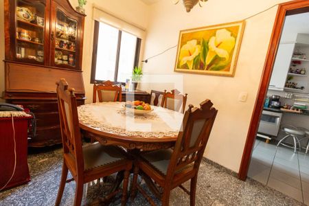 Apartamento à venda com 187m², 5 quartos e 3 vagasCopa