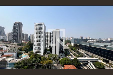 Vista da sacada  de apartamento para alugar com 2 quartos, 40m² em Pinheiros, São Paulo