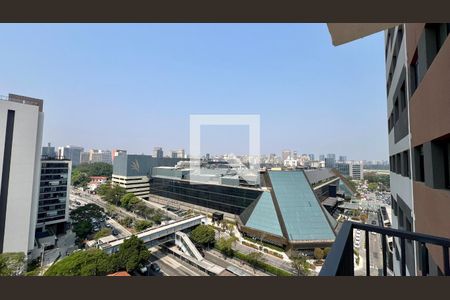Vista da sacada  de apartamento para alugar com 2 quartos, 40m² em Pinheiros, São Paulo