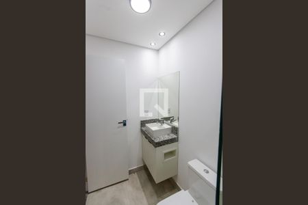 Apartamento à venda com 58m², 2 quartos e 1 vaga Apartamento à venda com 58m², 2 quartos e 1 vagaBanheiro