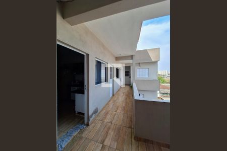 Entrada de casa para alugar com 1 quarto, 40m² em Jardim Cecy, São Paulo