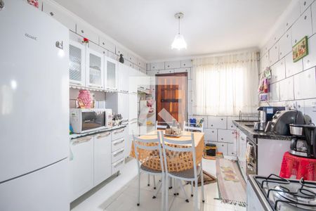 Casa à venda com 386m², 5 quartos e 6 vagasCozinha