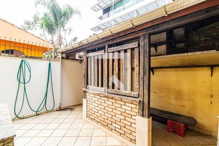 Casa à venda com 400m², 3 quartos e 2 vagasÁrea externa
