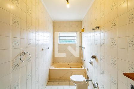 Casa à venda com 400m², 3 quartos e 2 vagasBanheiro social