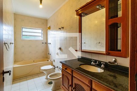 Casa à venda com 400m², 3 quartos e 2 vagasBanheiro social