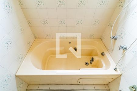 Casa à venda com 400m², 3 quartos e 2 vagasBanheiro social