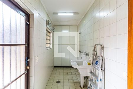 Casa à venda com 400m², 3 quartos e 2 vagasLavanderia