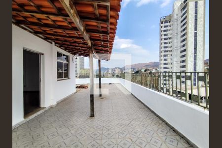 Apartamento para alugar com 180m², 4 quartos e 1 vaga Apartamento para alugar com 180m², 4 quartos e 1 vagaTerraço