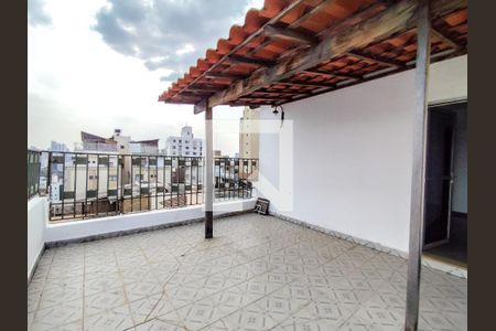 Apartamento para alugar com 180m², 4 quartos e 1 vaga Apartamento para alugar com 180m², 4 quartos e 1 vagaTerraço