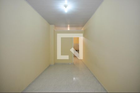 Sala/Quarto de kitnet/studio para alugar com 1 quarto, 24m² em Parque Marabá, Taboão da Serra