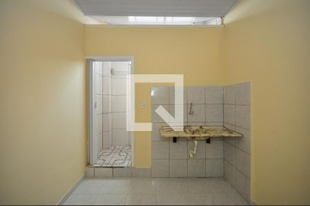 Cozinha de kitnet/studio para alugar com 1 quarto, 24m² em Parque Marabá, Taboão da Serra