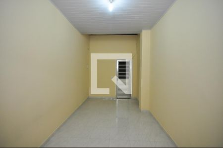 Sala/Quarto de kitnet/studio para alugar com 1 quarto, 24m² em Parque Marabá, Taboão da Serra