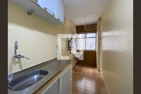 Apartamento à venda com 53m², 2 quartos e 1 vagaCozinha e Área de Serviço