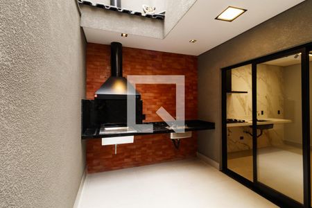 Casa à venda com 113m², 3 quartos e 2 vagas Casa à venda com 113m², 3 quartos e 2 vagasÁrea de serviço / quintal