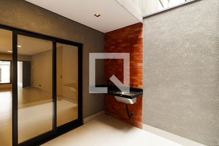 Casa à venda com 113m², 3 quartos e 2 vagas Casa à venda com 113m², 3 quartos e 2 vagasÁrea de serviço / quintal