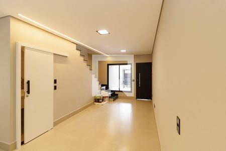 Sala de casa à venda com 3 quartos, 113m² em Vila Gustavo, São Paulo