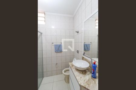 Casa para alugar com 93m², 2 quartos e 2 vagasBanheiro