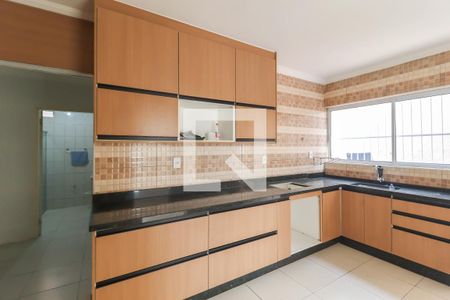 Casa para alugar com 93m², 2 quartos e 2 vagasCozinha e Área de Serviço