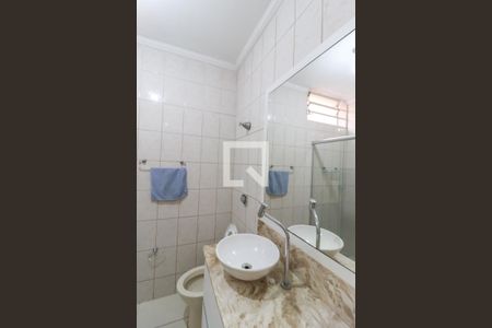 Casa para alugar com 93m², 2 quartos e 2 vagasBanheiro