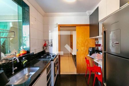 Apartamento à venda com 160m², 3 quartos e 3 vagas Apartamento à venda com 160m², 3 quartos e 3 vagasCozinha