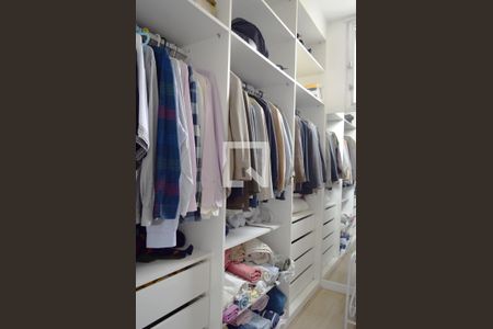 Apartamento à venda com 340m², 4 quartos e 2 vagasCloset Suíte master