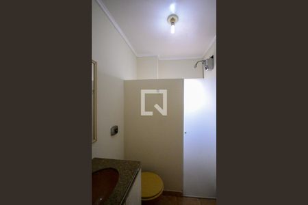 Apartamento à venda com 72m², 2 quartos e 2 vagasBanheiro 