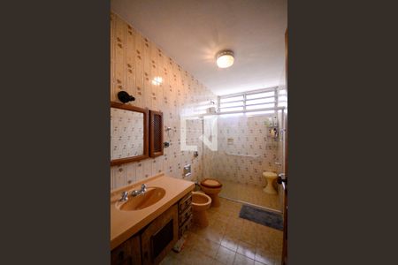 Casa à venda com 450m², 3 quartos e 2 vagas Casa à venda com 450m², 3 quartos e 2 vagasBanheiro da Suite